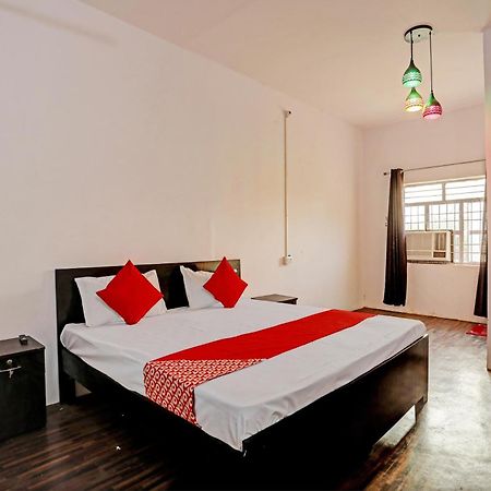 Hotel O Samrat Ghaziabad Esterno foto